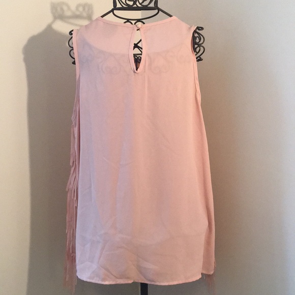 Fringe Sleeveless Blouse - Picture 4 of 6